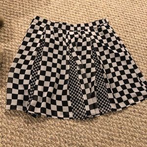 Romeo and Juliet Couture Black & White Skirt Sz M